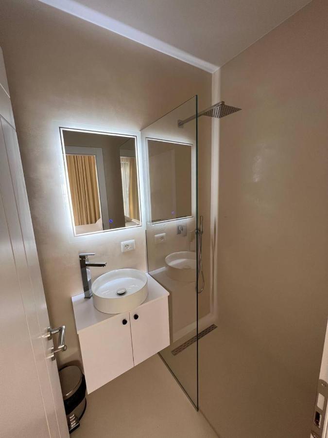 Mare Rooms Vlore Kanine Exterior photo