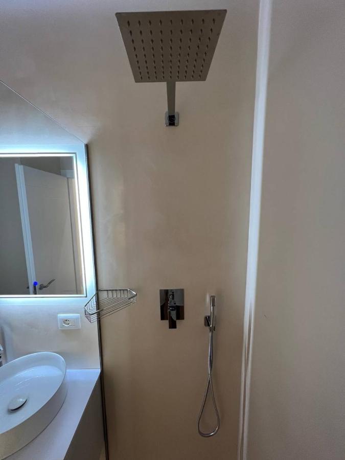Mare Rooms Vlore Kanine Exterior photo